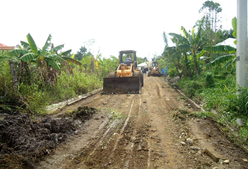 Trabajos de saneamiento en Villa Estancia Nueva